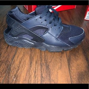 Navy Blue Nike Huarache Run